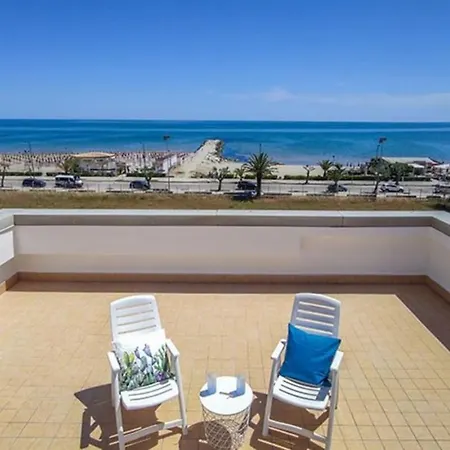 Apartment Luminoso Trilocale Taormina Villa Rosa Di Martinsicuro